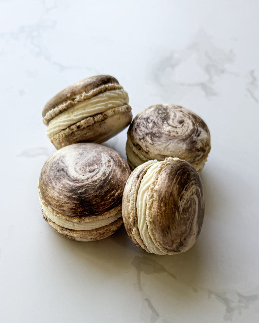 Cookie Butter Cheesecake Macarons